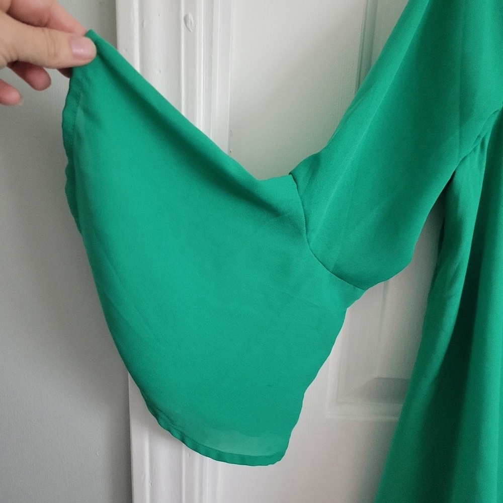 Judith March Women's Green Bell Sleeve Embroidered Blouse Size Large - Picture 2 of 6